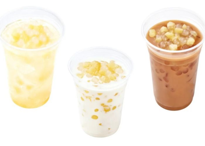 Wendy’s White Peach Fruit Tapioca Drinks set against a white background.